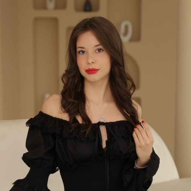 Khrystyna Dekhtiarenko